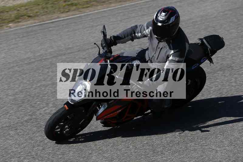 /01 02.04.2026 MAZ ADR/Gruppe rot/ohne